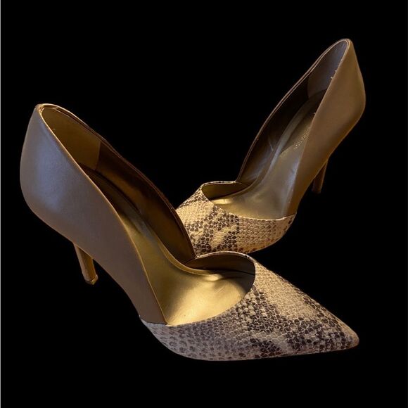 BCBG Snakeskin Embossed Pointy Toe High Heel 9B - Picture 2 of 10